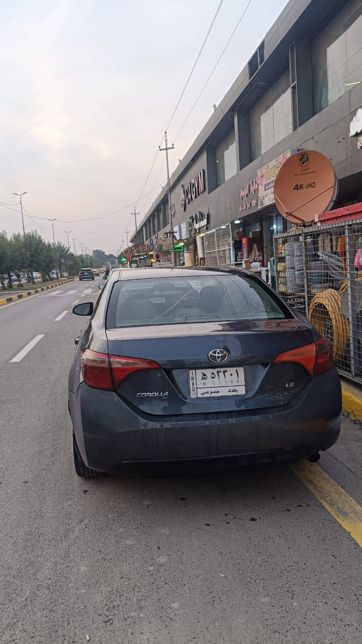 السلام عليكم 
كورلا 2019 le  وارد 
حادثها موضح بلصور وسونارها موجود
بيها بارد خفيف بلجاملغ العكس السايق 
رايها ب١٢٨ وبيها مجال
***********
