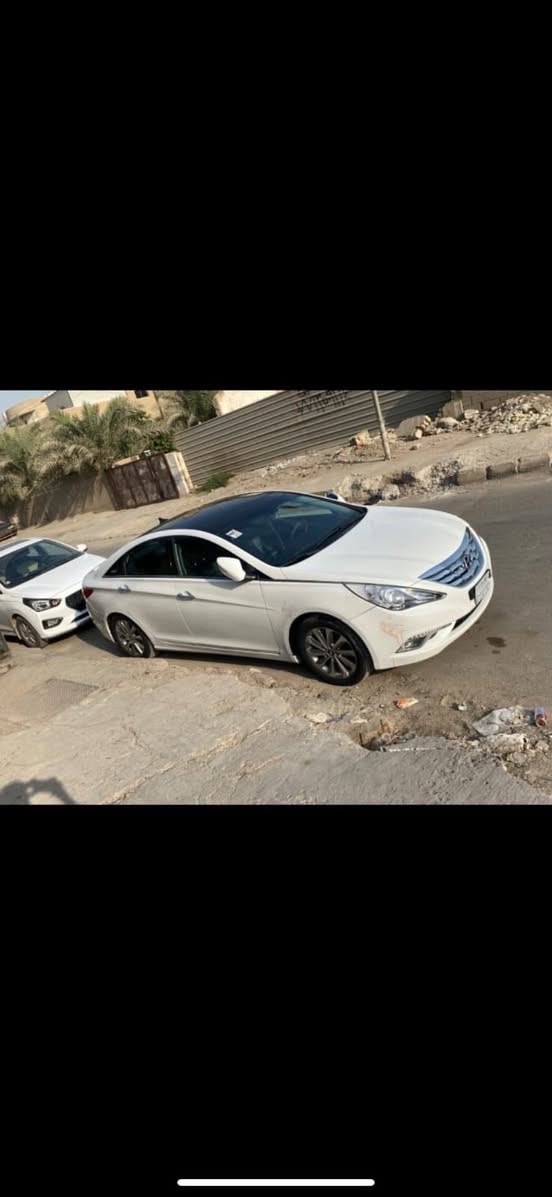 السلام عليكم
سوناتا 2014
وارد كوري 
داخله للعراق كلين حادث  بالعراق
السياره 1 على 1 فول مواصفات 

1 بصمه
2بانوراما
3 كشنات كهربائيه
4 تثبيت سرعه 
5 المري شفط
6 كشنات جلد
بعد هواي مواصفات 
السياره بغداد شارع فلسطين

السعر 115 $

***********
