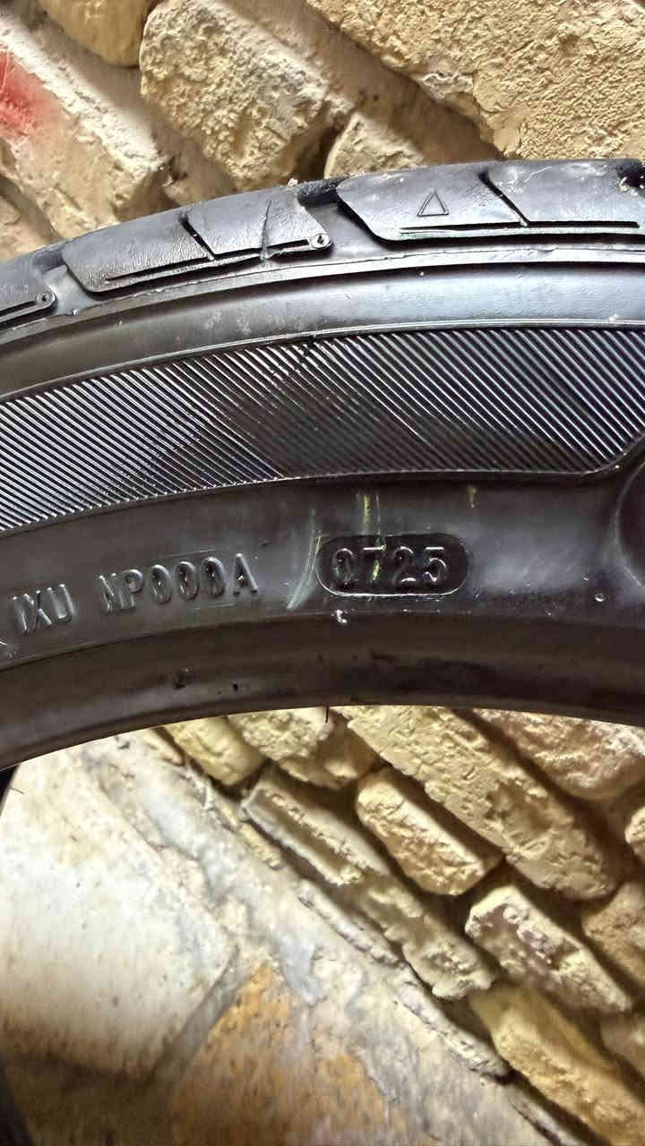 زوج تايرات 245/45/20 مال استعراض نص عمر سعرهن ٢٥ الف
تك تاير 245/45/20 انتاج ٢٠٢٥ جديد سعره 30 الف

شفقة كاربون جامة خلفية مال جارجر جديدة ما مستعملة ٢٥ الف

شباك سكات باك ابو الفتحات ٣٠ الف بدون كسر 

مكاني بصرة

***********
