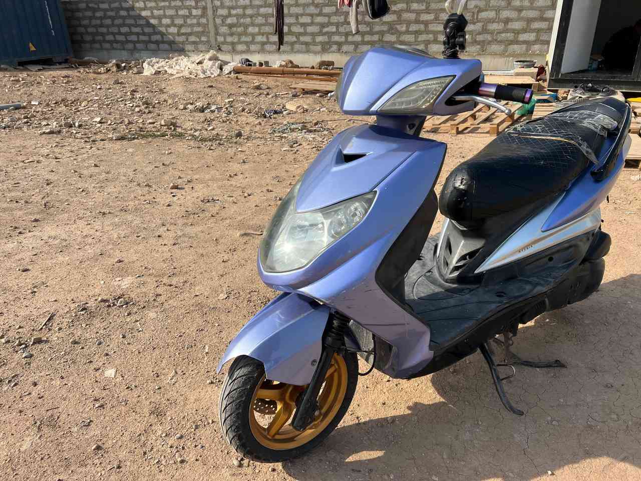 السلام عليكم سكنس فحل نوزل خطين نكره سلف وين ميعجبك شغل وطلع زوج تايرات جدد لايت زنون اشاير لد بكلايت لد اينقص مابيه مكاني زعفرانيه ***********متوفر واتساب/وذا اكو مراوس شعدك نزل
