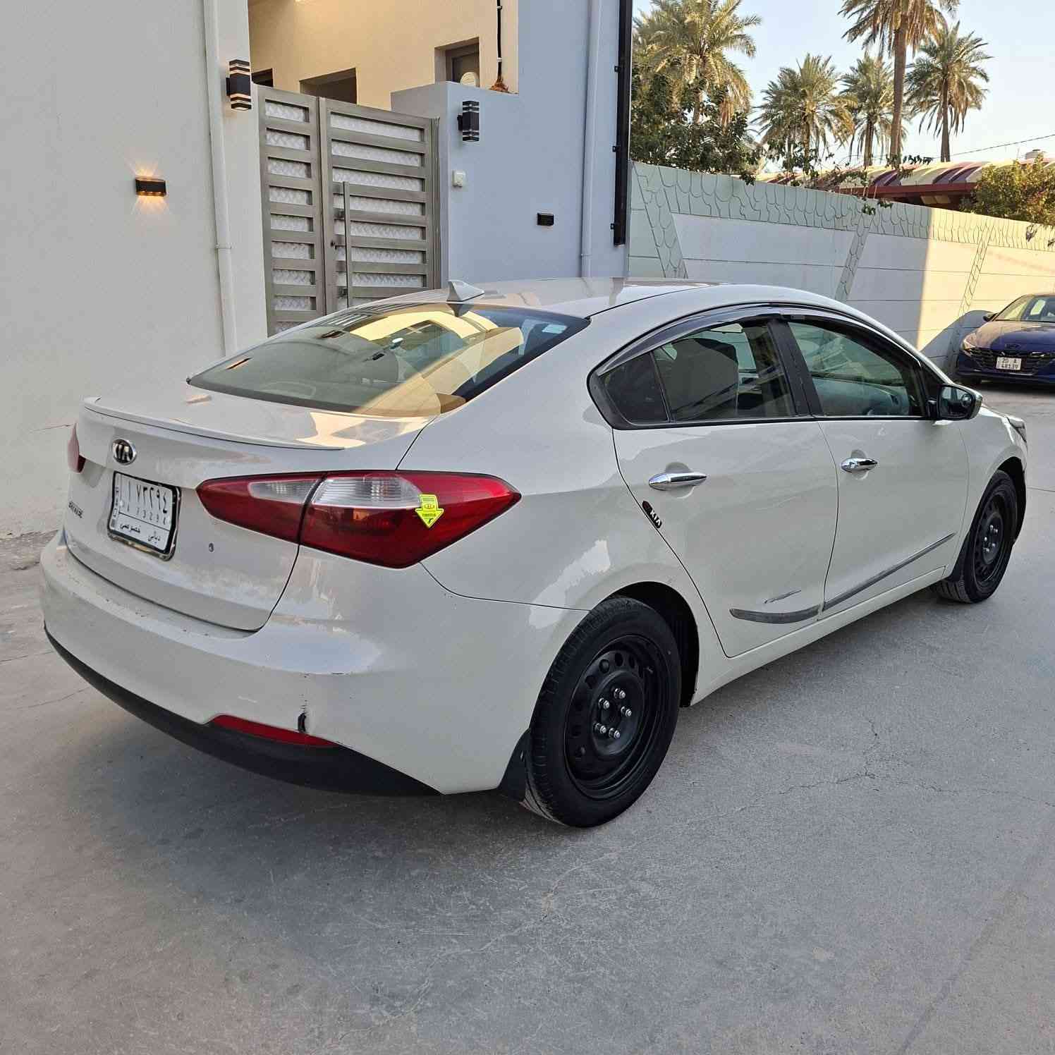 للبيع فورتي موديل 2014 السعر ٩٨ ورقه وبيهه مجال بسيط ملاحظه(٣ قطع صبغ) مكاني ديالى بعقوبه للاستفسار ***********
