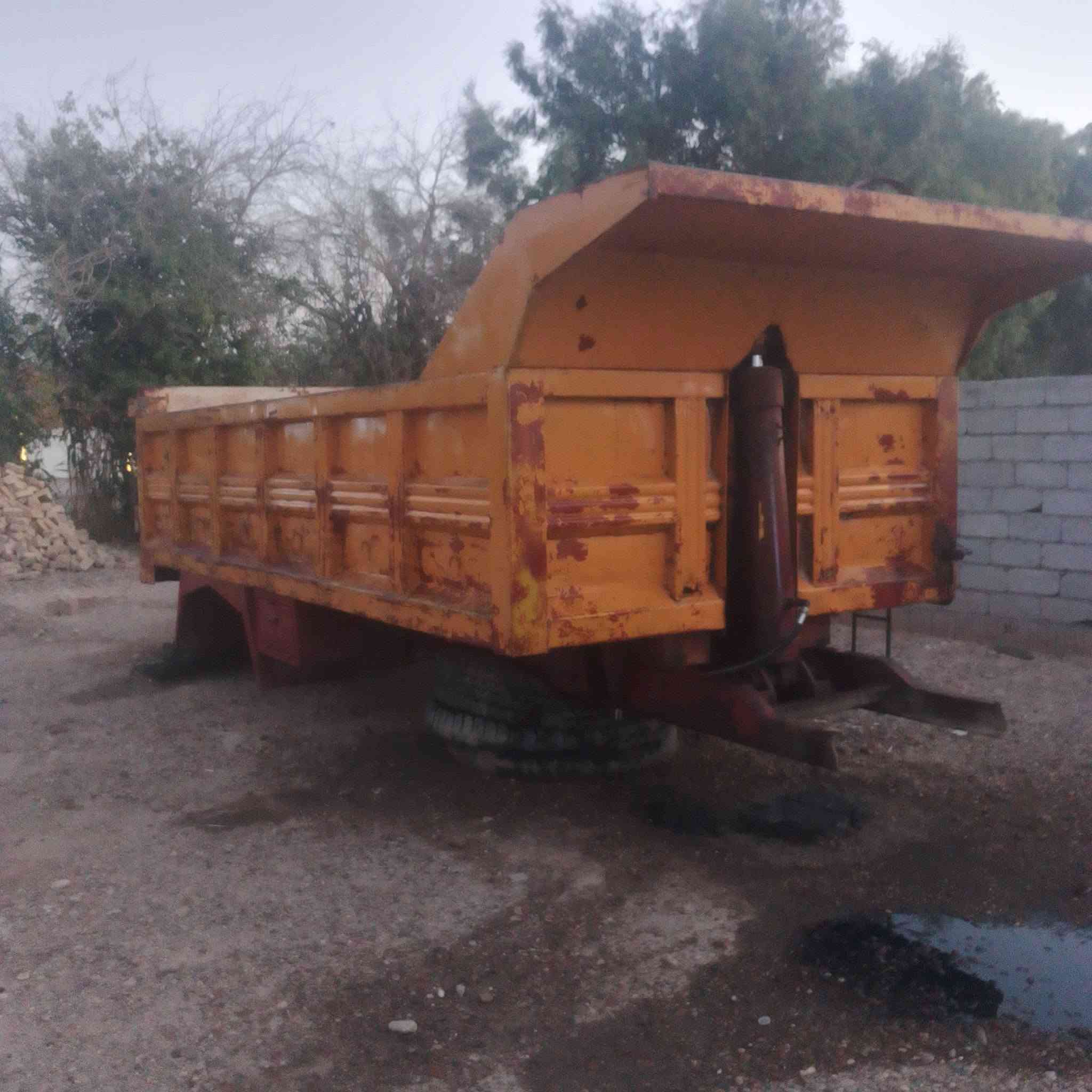 بدي تك طويله البيع سعره 2وربع وبيه مجال الشراي بدي نضيف ومناسب النتصال ***********
