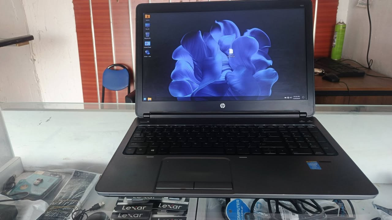 ​🛑 صيد الثمين! لابتوب Core i7 بسعر ما يتفوت! 🔥👇
تبحث عن لابتوب سريع، يتحمل الشغل، وبسعر على قد الإيد؟ مكتب محمد الصباح جابلك الحل المثالي!

​جهاز HP العملاق بمعالج HQ القوي، مخصص للأداء العالي والدراسة والأعمال المكتبية والتصفح السريع.

​🚀 ليش هذا الجهاز هو اختيارك الصح؟

​المعالج: Core i7 فئة HQ (أداء قوي جداً يختلف عن المعالجات العادية).

​السرعة: هارد 256GB SSD يخلي الجهاز يشتغل بثواني وبدون أي تعليق!

​الرام: 8GB لتشغيل عدة برامج بنفس الوقت بكل سلاسة.

​الشاشة: 15 بوصة مريحة جداً للعين أثناء الدراسة أو مشاهدة الأفلام.

​الحالة: نظافة الجهاز ممتازة والبطارية بحالة جيدة جداً وجاهزة للاستخدام.

​💵 السعر صدمة!

​165 ألف دينار عراقي فقط! 💥 (أقوى مواصفات بأقل سعر بالسوق).

​📍 تفضلوا بزيارتنا أو الحجز الآن:

​📞 رقم الهاتف: ***********

​🏢 العنوان: مكتب محمد الصباح للحاسبات | تلعفر - حسنكوي - مقابل ستوديو مي.

​الكمية محدودة جداً.. الحق على رزقك ونورنا بالمكتب! 🛒✨
