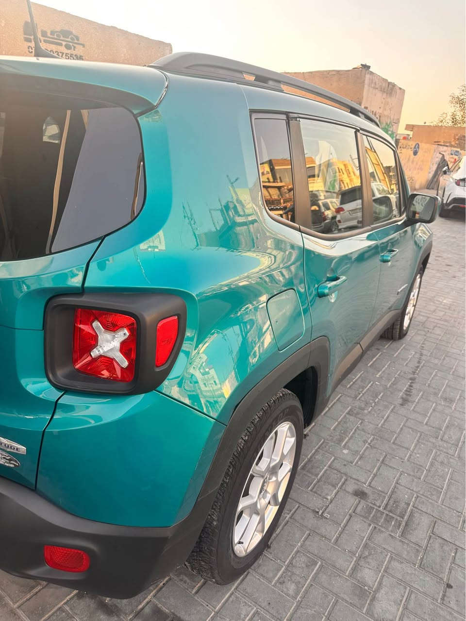 السلام عليكم سيارة جيب رنگد موديل 2021
مكينة 2400وارد امريكي رقم اربيل انكليزي لون مميز  بحري جاهزة تبريد حداده تخم تايرماشية السيارة 42 كيلو متر 42 الف كيلو ماشية
بدون حادث فقط خسفه صغيرة بالبنيد بدون دواخل بدون ايرباك نفس ماذكرت بدون حادث مواصفات نص فول سعر السيارة 160 ورقة وذا غاليه عليك حبيبي بدون زحمه روح ع المضروب رخيص رقمي *********** البصرة المعقل البصرة, العراق
