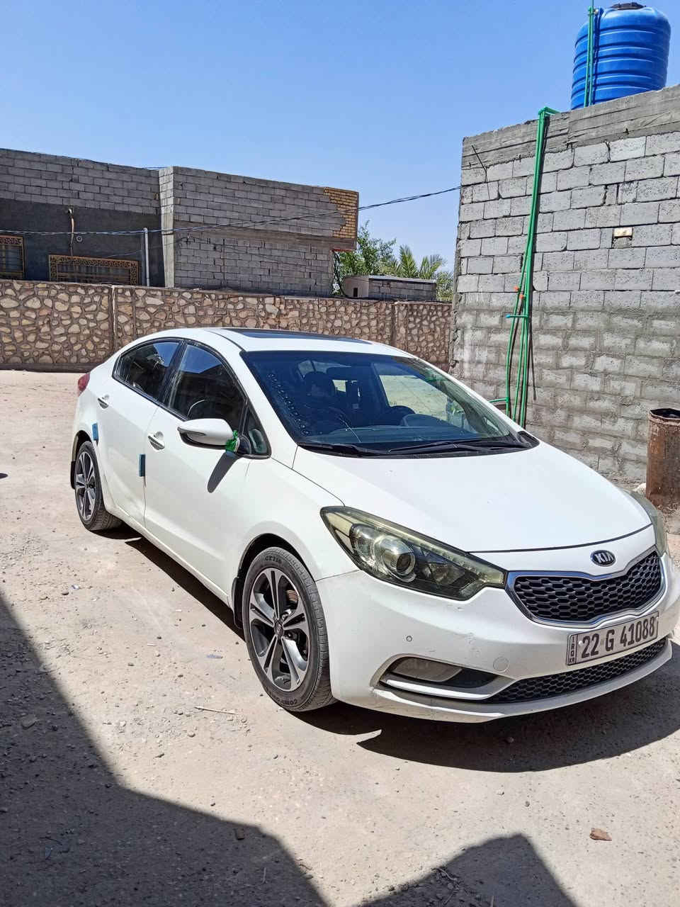 كيا سيراتو 2016خليجي مكفولة كفالة عامة  فول  مواصفات فتحتة شاشةكامرة  مري شفط حساسات امامية خلفية رقم ار بيل انكليزي تريد تحويل تريد وكالة مكانه النجف ***********
