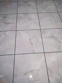 عمل فقط  مستعدون لتغليف الارضيات والجدران بالبورسلين والسيراميك والمرم...