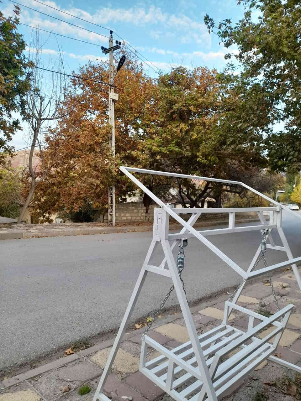 حداده سفري-اربيل شغل سقايف ومراجيح ومظلات ومحجلات وكافة انواع الحداده للتواصل ***********
