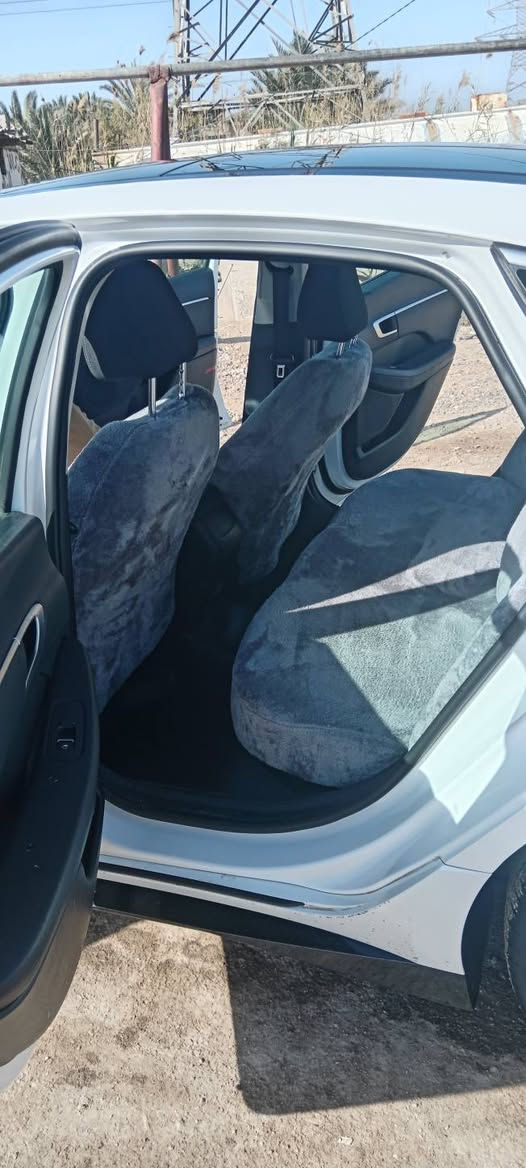 سلام عليكم ورحمة الله من رخصه لادمن سوناته ٢٤ فول حدث موضح بل منشور بدوان داخل بدون صبغ تبديل جمالغ نفس الوان ماشيه ٢٢ميل سياره خير من الله قم بغداد حره مدور ثاني سعر ٢٢٠وبيه مجال الشري وتساب موجواد *********** مكان سياره كربلاء
