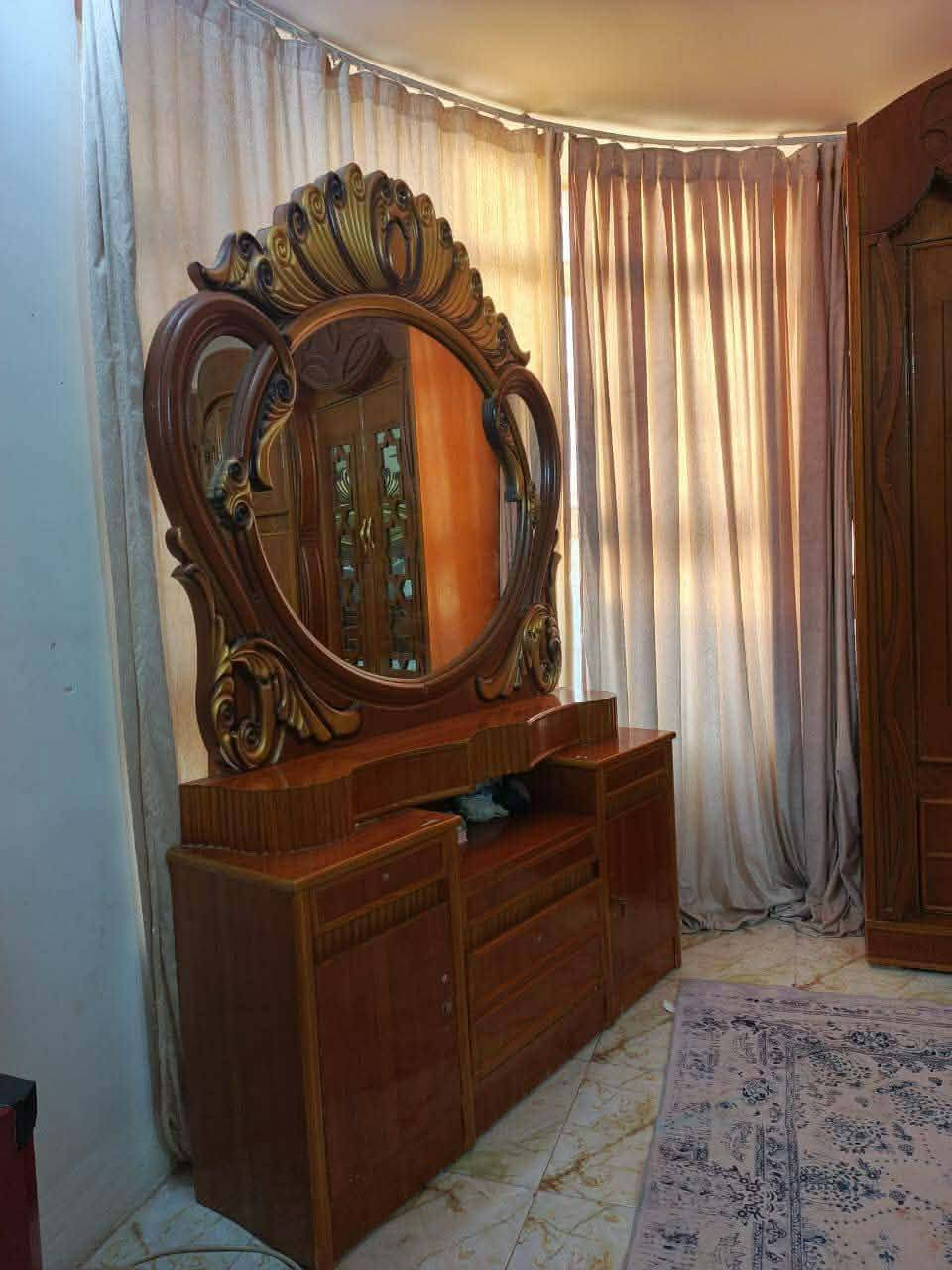 السلام عليكم
غرفة نوم للبيع 

نجارة خشب ثقيل نوع تسكام كنتور طابقين 

نظافه 100% 

السعر مليون وبيها مجال 

تخم ملكي للبيع 

10 مقاعد 

نظافه 100% 

السعر 650 وبي مجال

طبلات السعر 100 وبيها مجال 

بردات تفصال السعر 100 وبيهن مجال

ميز طعام 125 وبي مجال 

غرفة تركية 7 قطع 

نظافة 100% 

خشب ثقيل

السعر 500 وبيها مجال

العنوان المسيب

اي استفسار تفضل خاص


**إذا كنت صاحب هذا الإعلان وتريد حذفه لأي سبب، رجاءا أرسل رسالة إلى الدعم الفني**