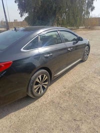 سوناتا 16وارد امريكي ماشيه 155ضررها بنيد بدون دواخل وباب خلفي مصبوغ وس...