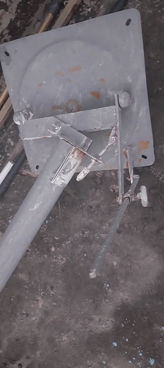 طبق حجم 150سم كامل ملحقاتة .للبيع للاتصال***********
