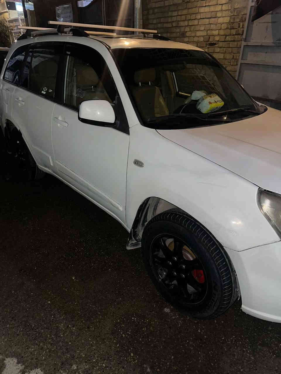 سيارة تيگو للبيع موديل 2013. الرقم انگليزي و التحويل سهل و السيارة خير من الله مكاني بغداد البلديات / الضباط / شارع المعامل و السعر 58 و بيها مجال للشراي. الأتصال عالرقم  ( *********** )
