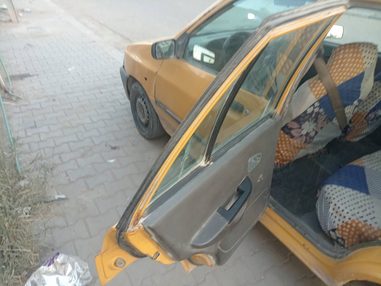 مويل /٢٠١٣
سنويه / بسمي ساقطه ٢٠٢٥
الكير  /الثاني ما تجي بي نمره
المحرك /بي خيط بخار
الدواخل نظيفه
الباتري/ جديد صار سبوع من اخذته 
الكشر شوفت عينك السياره جاي اطلع بيها علئ باب الله ما وكفتني
السعر/ ١٦ ورقه وبيها مجال شي بسيط
الرقم / ***********
العنوان /نجف حي المكرمه 
ملاحظ/ ابيع كوم حديد اتعهدلك بس بالبصمه ابصملك
