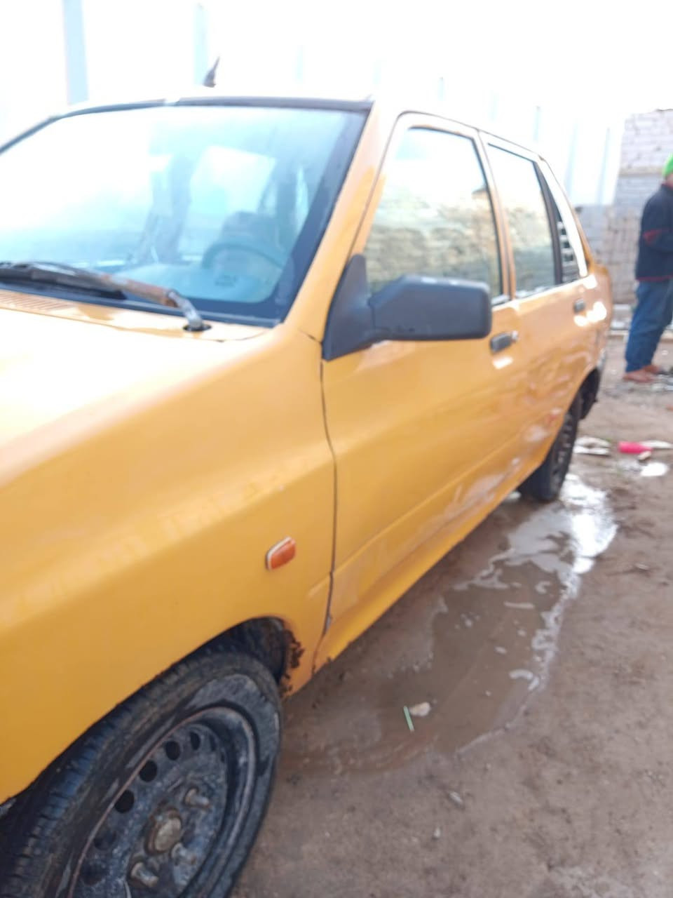 من رخصة مدير الكروب سايبة مكينة كيرسعر 15 ورقة حدادية كهربائيات كلة جديد سيارة متعوب عليه تخم جام تخم تأير وباتري كلج بريك كلة جاهز سنتر لوك إنارة داخلية راديو ابو ريموت كنترول ماسحات كلةشغال جام يصعد وينزل كلة مكان نجف كوفة رقم الموبايل  *********** سيارة بدون راعي اتكفل سرقةوعشائر
