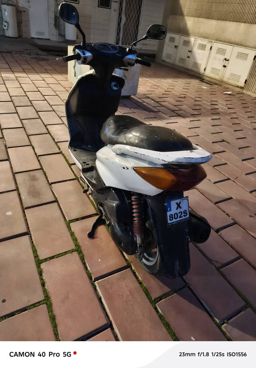 سكنس  ياباني  ستان حساس  سرعه  ١١٠اولا  سلف  هندر  نكره كهربيات  كلها  شغاله  كيج بانزين وكيج سرعه  شغال دبلات شغاله  شلعه  ومعدل  فول  كلجات  رياضيه  شلعه  ومعدل  قويه  قفل  ستيرن  دراجه  مناقصها  اي  شي   شغل واطلع  مكاني  العلاوي *********** سعر ٤٠٠ وبيه  مجال  بصيط  حك جيه
