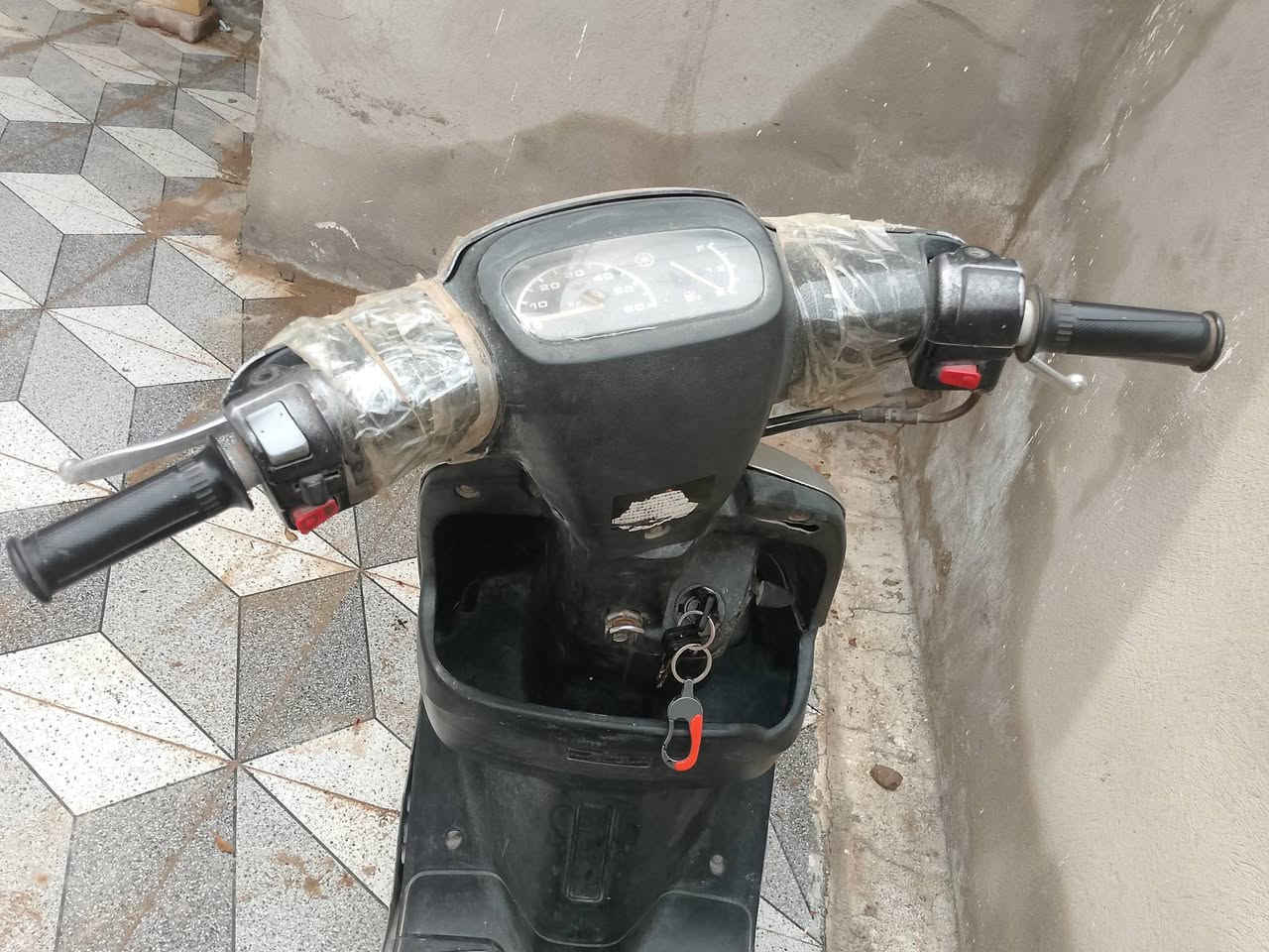 السلام عليكم دراجة زعرة بطه للبيع شغالة سلف وهندر سلف عايزة باتري شاصي مكفول كهربائيات شغالة للبيع او للمراوس


**إذا كنت صاحب هذا الإعلان وتريد حذفه لأي سبب، رجاءا أرسل رسالة إلى الدعم الفني**