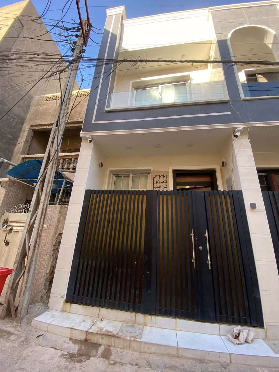 بيت ٥٢ متر  بمنطقة حي سومر مافذ علشراعين قريب عشارع عريض
بيت درجه اولى وشغل درجه اولى كما موضح في الفديو 

***********
