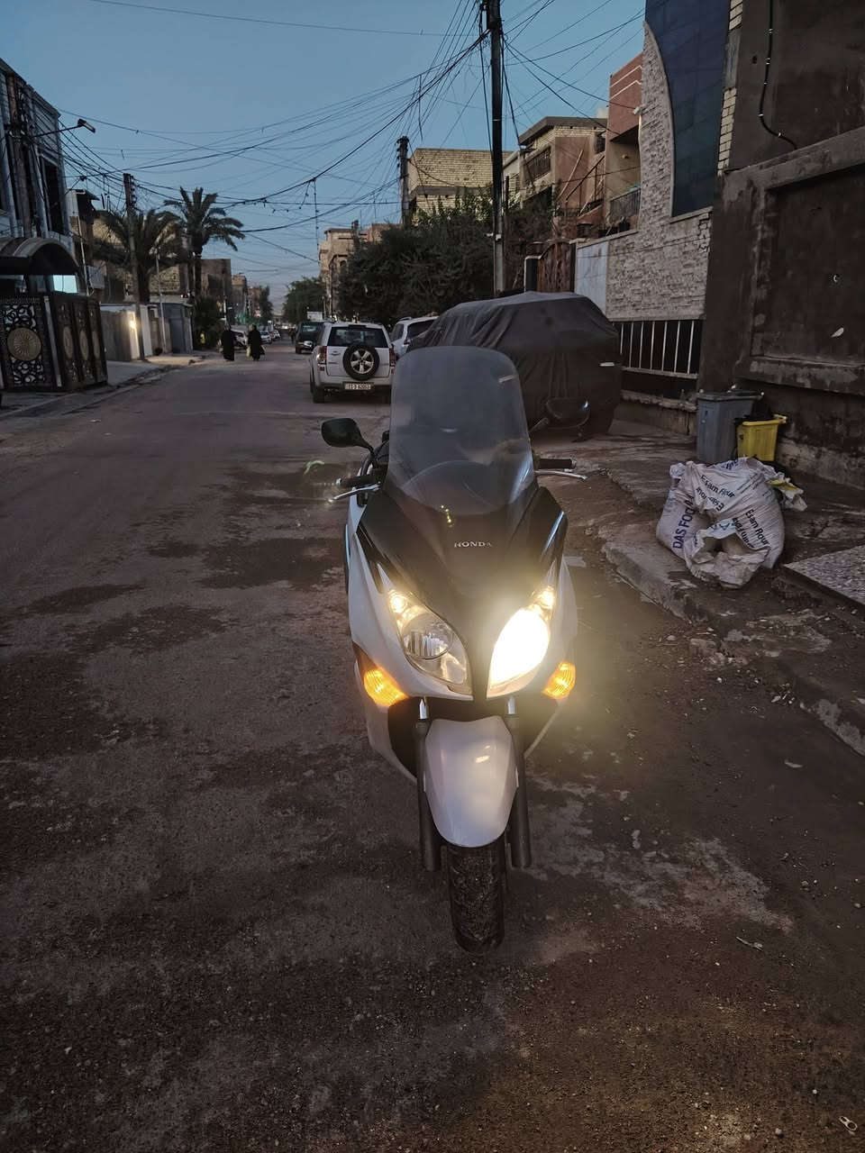 السلام عليكم سلفر ونج GT 400 اوفر مود ABS سكيورتي مكينة كفالة دراجة جاهزة مكفولة عدة الصبغ مصبوغة عام و بوليش للجمالية زوج تايرات جدد 
السعر 15
مكاني بغداد الشعب 
***********
