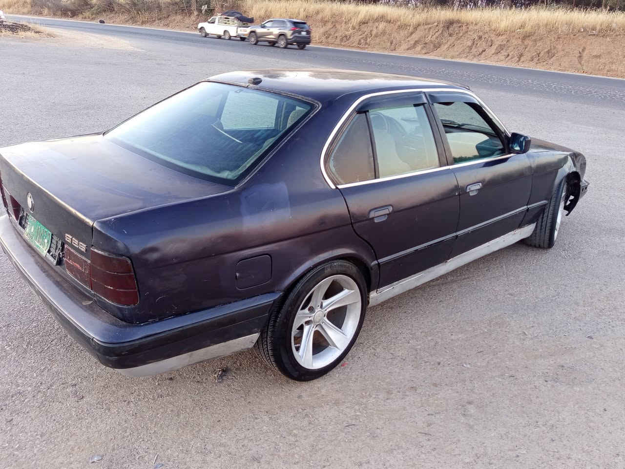 BMW     مۆدێل     92    مە کینە  20  دجتاڵ

سە نە وی     ئە سڵی     لە گە ڵایە     بە شە رت

گێڕعادی  گێڕ  و مه کینە و کارە بای  بە شە رت

کامل گێچ و گە رمی و هە مو گیانی  ئیشە کات

پێشو  پشتی   تازە  داگیراوە   زۆرتندو  تۆڵە 

4   تایەو   یلی  هامان   18   لە ژێرایە زۆرجایزە

بە شە رتی  بڕاوە و  موس  پێشو پشتی کە پسە

ماڵی  دۆستە  ئە گزۆز  سپۆرت    بۆ  بە سراوە

ماشٲڵڵە  لە قوە تی   خۆی     بێزارە  زۆر  جایزە

نرخ   20  گە ڵا و مە عامە لە  ***********

ئاڵو   گۆڕیش  ئە کە م  ناونیشان    سلێمانی
