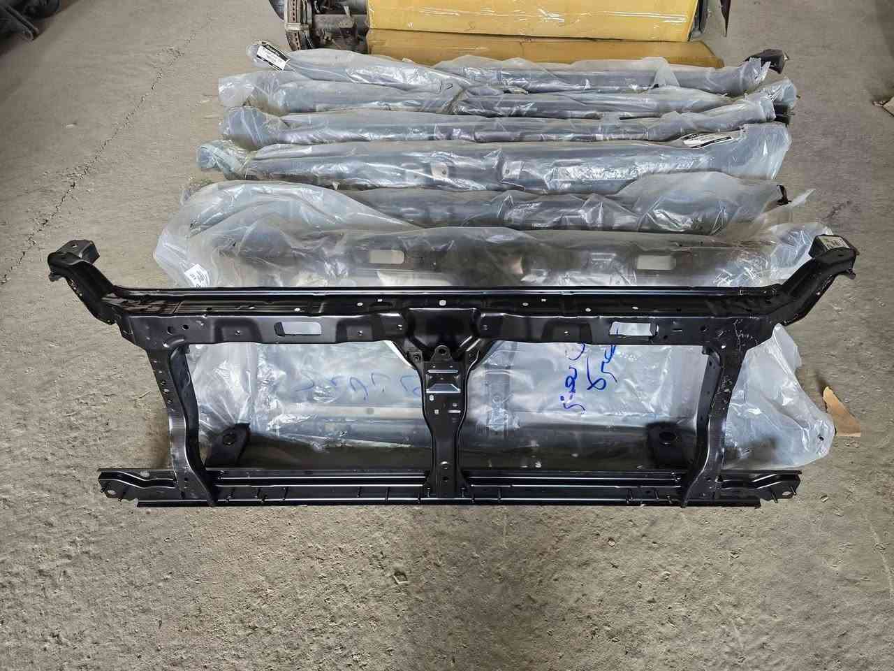 كل أدوات الفونتيره متوفرة يمنا 
بنيد- دعاميه- الايتات-كير-محرك-كهربائيات-جاملغ-بنيد-كشر-كصات كامله- بيبان 
١-تفصيخ 
٢-جديد وكاله 
٣-تجاري 
العنوان: البصرة الزبير الصناعيه الجديده خلف محطه بانزين خانه 

يوجد توصيل كافة محافظات العراق 🇮🇶 

للإستفسار والتواصل 

ابو سجاد :  ***********
سجاد      :  ***********
