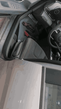 النترا هايبرد مكفول كفاله عامه من الشخط موديل 2024 وارد امريكي بدون رقم تترقم جميع المحافظات.. تكلفة الرقم ٢٠٠ الف فقط فول مواصفات بدون فتحة السعر ١٦٨ 

المواصفات: 
-بصمة تشغيل.
-دخول بصمة.
-تشغيل عن بعد. 
-صندوق ذكي 
-رادارات 360 درجة نظام النقطة العمياء.
-نظام محافظة على المسار.
-قيادة ذاتية..
-رادار خلفي 
-بك لايت LED
-كشنات تدفئة وتبريد
-تحكمات ستيرن كاملة
-تبريد شاشة مناخين منفصلين.
-شاشة معلومات  ابل كار بلي+اندرويد اوتو  
-شاشا كامرة.
-نظام صوتي سماعات boss
-autohold اوتوهولد 
-هاند بريك بصمه
-وضعيات قياده ( سبورت ، نورمل ، سمارت)
-مراية وسطية تعتيم ذاتي
للتواصل *********** 
ملاحظة اكو مع الصور لوت السياره دكة عالكوكل يطيك ١٠ صور لحادثها
