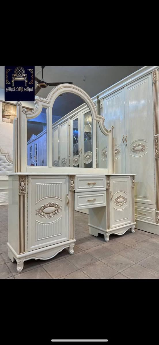 السلام عليكم
غرفة عراقية للبيع تفصال تركي 

رقمي ***********
مكاني بغداد الغزالية
