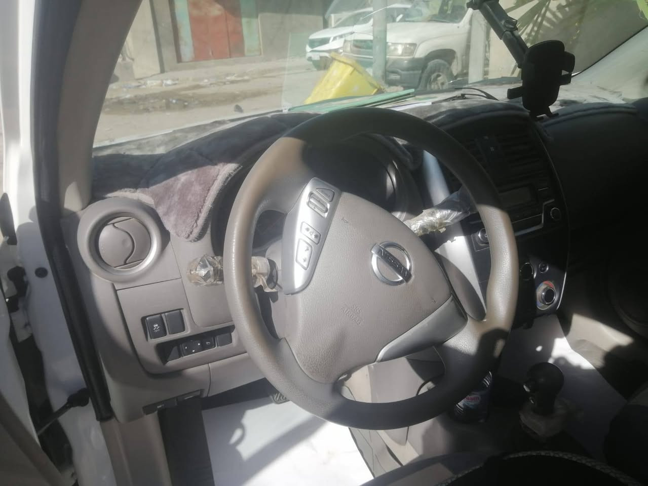 نيسان صني هندي بليته زركة 
موديل ٢٠٢٢ رقم أربيل
 سنويه تنتهي شهر ١١ سنة ٢٠٢٦
قطعتين صبغ بدون تبديل
السعر  110 وبيها مجال
المكان بصرة

للتواصل ***********
