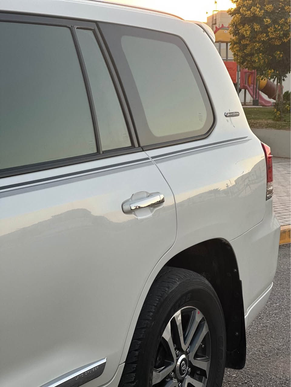 سلام عليكم
لاندكروزر 2017
ساز
ماشية 104Km
فول مواصفات معروفة مواصفاتها
2 ايرباك
V6
رقم اربيل بأسمي تحويل او وكالة نفس اليوم
كلين تايتل فقط بيها تكحيل بالكارت على الهلال
سعر 455 بيع مستعجل وماكو هيج سعر بهيج موديل ونظافة
*********** تكريت, صلاح الدين
