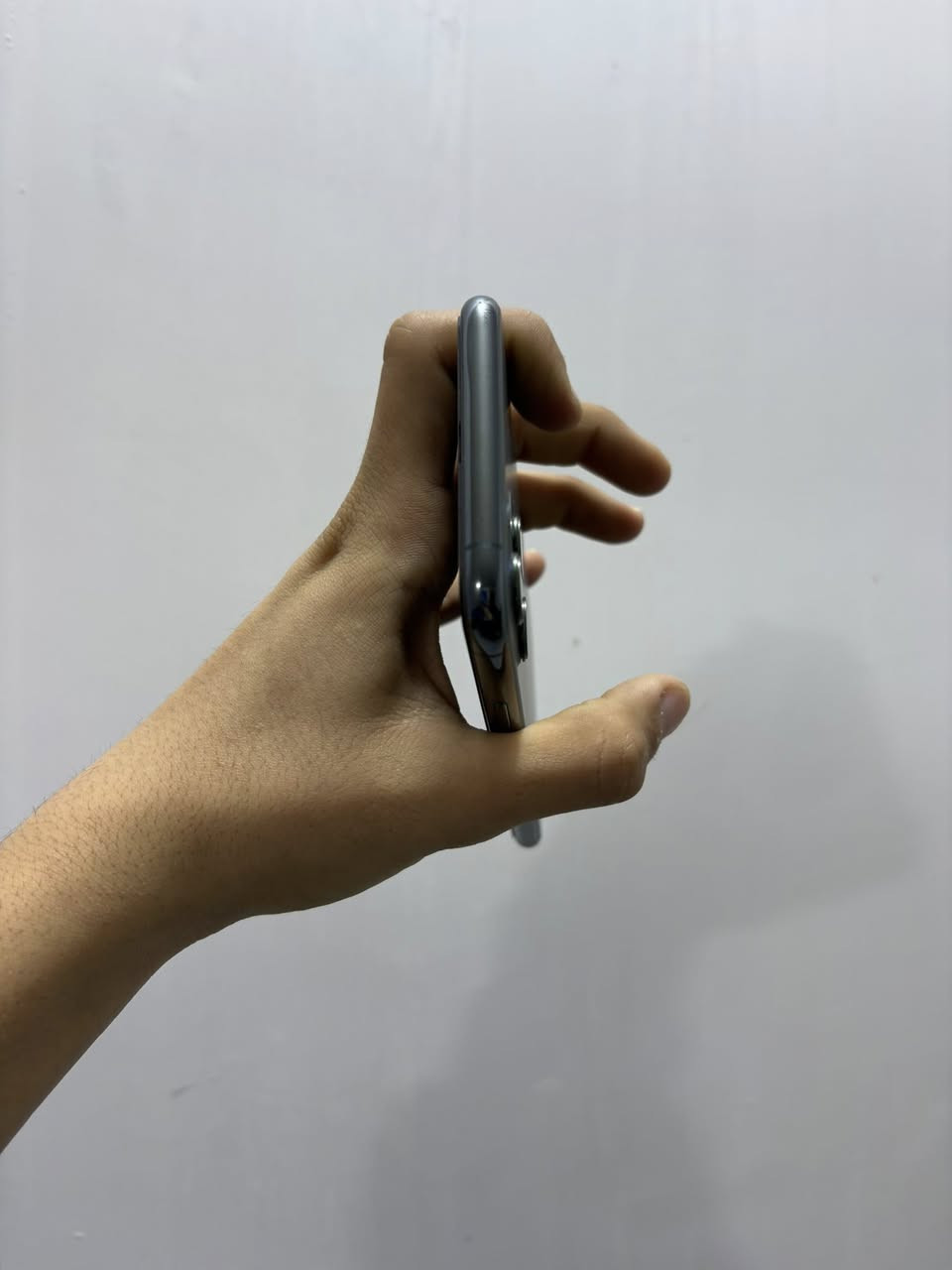 السلام عليكم
🔴ايفون 11 برو ماكس
🔻ذاكره: 256
🔴لون زيتوني
🔻بطارية 84‎%
🔴جهاز بلادي نمودج m شرق اوسط 
🔴ملحقات كارتون كفرات 2
شاحنة وايربود
السعر 350قفل غير قابل للتفاوض 
للستفسار :***********
