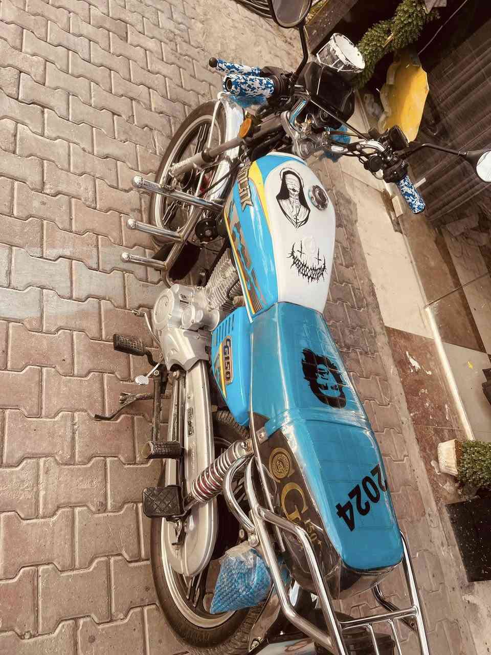 السلام عليكم دراجه للبيع موديل 24 نضيفه مثل مموضح بلصورهالسعر 725 وبيه مجال شي قليل*********** العنوان قضاء الخالديه
