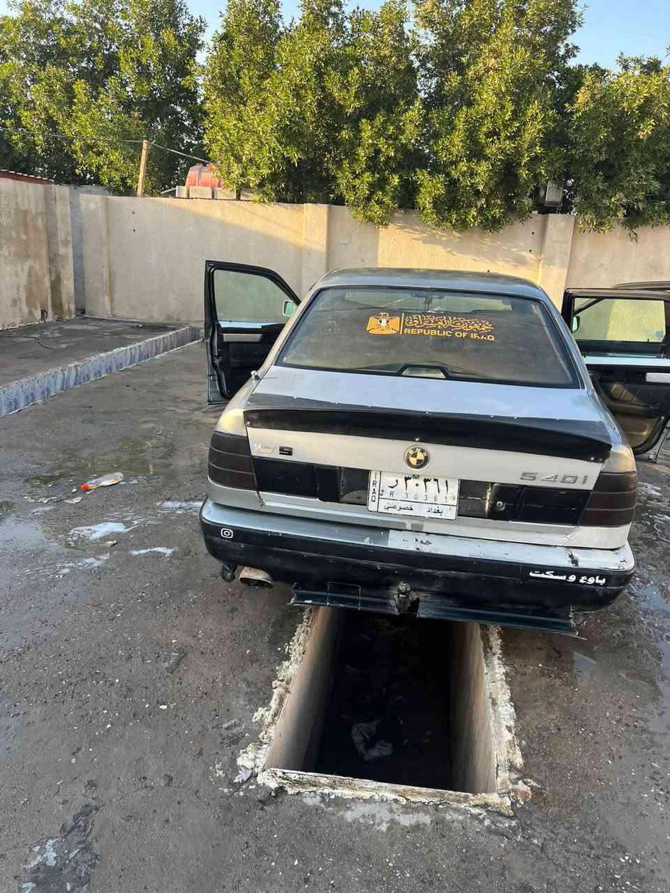 السلام عليكم بي ام 520 مسكر عدل كير عادي باسمي  مديل 1989 رقم بغداد سنويه ل٢٠٢٨ السياره تخم تاير نضيف نمره طويله بطناش فول  

مكينه بيها خيط بخار 
تدفئه وتبريد وي السويج 
تخم جام كهربائي 
حداده جديده 
غرفه نضيفه 
لايتها ناصي اصفر والعالي زنون
كزوز رياضي 
اخوان السياره توه مسويلها ادامه كامله 
بيها نواقص قليله 
مكاني بصره رقمي ***********
السعرر (40)  وبيها مجال للشراي
