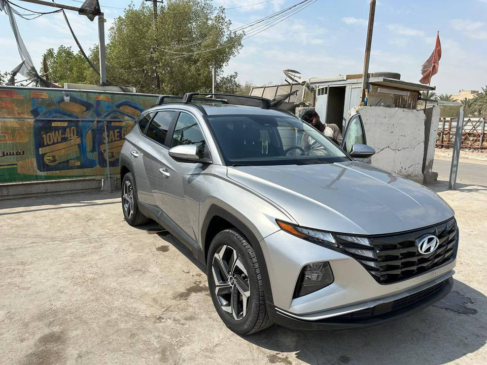 سلام عليكم توسان مديل 2023 وارد امريكي السيارة فول فول مواصفات اي شي بالك موجود بيه وحادث السياره موجود بالصور 
وللتواصل على الرقم *********** المكان بغداد
