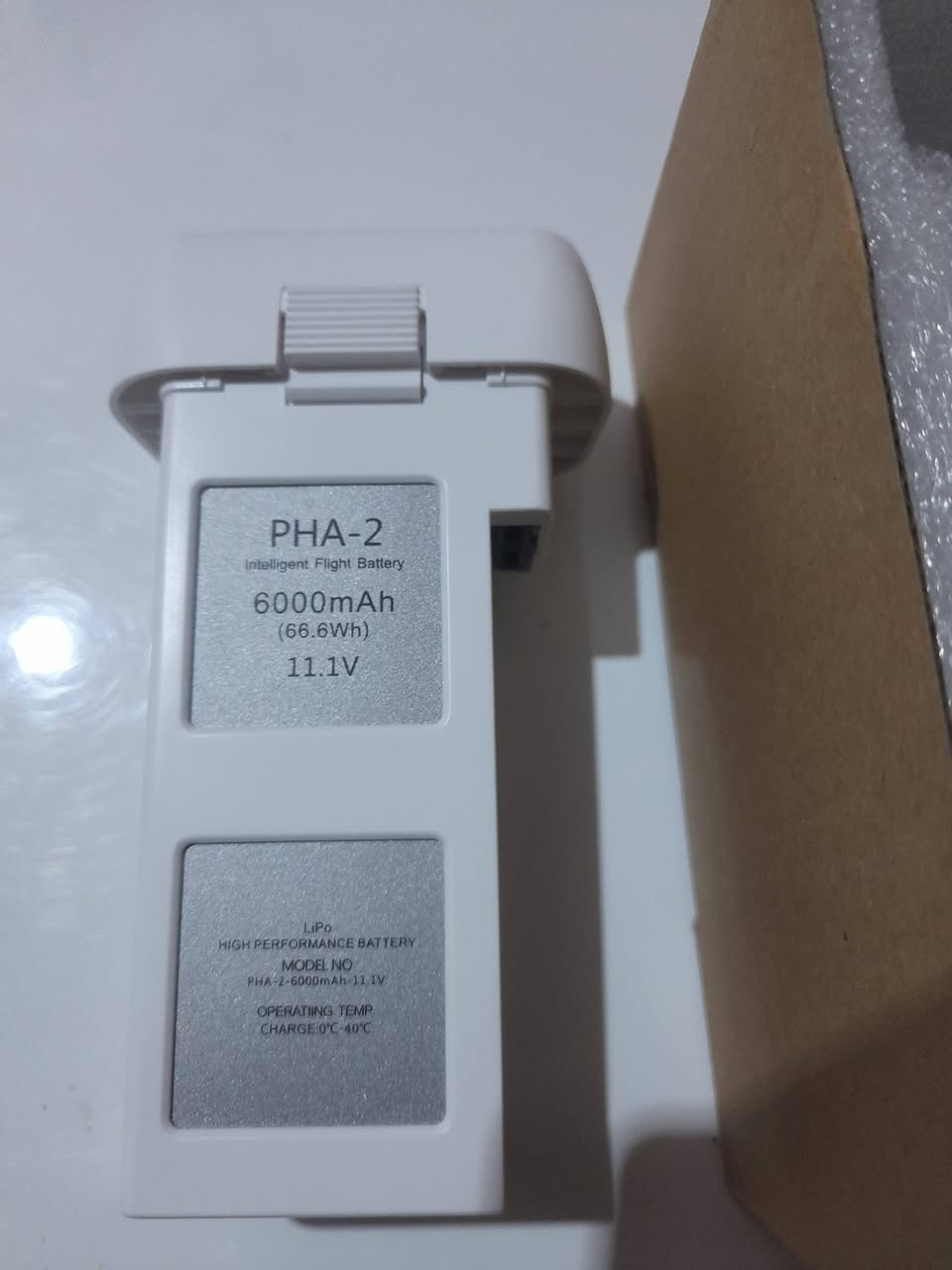 هذا المنتج هو بطارية طيران ذكية لطائرة بدون طيار من طراز DJI Phantom 2.
نوع البطارية: ليثيوم بوليمر (LiPo) عالية الأداء.
السعة: 6000 مللي أمبير في الساعة (66.6 واط في الساعة).
الجهد: 11.1 فولت.
درجة حرارة التشغيل: من 0 درجة مئوية إلى 40 درجة مئوية.
المميزات: تحتوي على مؤشرات LED لمستوى الطاقة وتصميم ذكي للحماية من الشحن الزائد والتفريغ.


**إذا كنت صاحب هذا الإعلان وتريد حذفه لأي سبب، رجاءا أرسل رسالة إلى الدعم الفني**