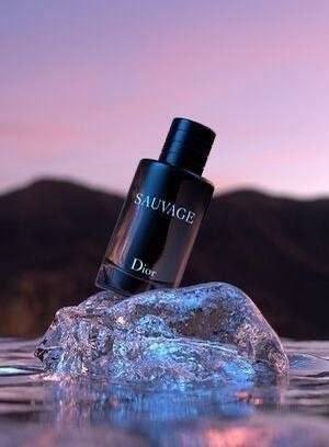 💙عطر سافاج الأسطوري💙
SAUVAGE😎
عطر الفخامة والرجولة 💪
البرفيَوم الأكثر مبيعآ وآثاره بالعالم 🏅
عطر سوفاج اطلقته ديور وتميز بكونه اكثر العطور الرجاليه اثاره 
عطر سوفاج هو العطر الرجالي الأشهر من بين العطور الرجالية حول العالم فإنه يتمتع بتركيز عطر يلفت إنتباه العديد من الرجال و يعجب النساء ايضاً لأنه افضل عطر ديور رجالي قامت بتقديمه هذا الماركة الرائعة لإنتاج العطور الجذابة.
وهوه ثوره في عالم العطور فهو تركيبه جريئه وقويه تمنح انتعاش والثقه للرجل وهو عطر كلاسيكيه الخالده َرمز للذوق الرفيع ♥️
حكايه من حكايات الجمال والأداء الخرافي وتناغم النوتات العطريه من افخم العطور 
رائحه تخطف الأنظار 
#الاصلي المنشأ فرنسا 🇫🇷


**إذا كنت صاحب هذا الإعلان وتريد حذفه لأي سبب، رجاءا أرسل رسالة إلى الدعم الفني**