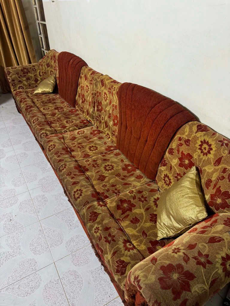 ديوان تسع امتار اربع قنبات مفصوله  السعر ٢٠٠ الف


**إذا كنت صاحب هذا الإعلان وتريد حذفه لأي سبب، رجاءا أرسل رسالة إلى الدعم الفني**