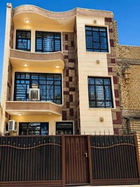 مشتمل للبيع حي الجامعه المرسلات  ثلاث طوابق مساحه ٨٢ واجهة ٦.٦٠ونزال١٢...