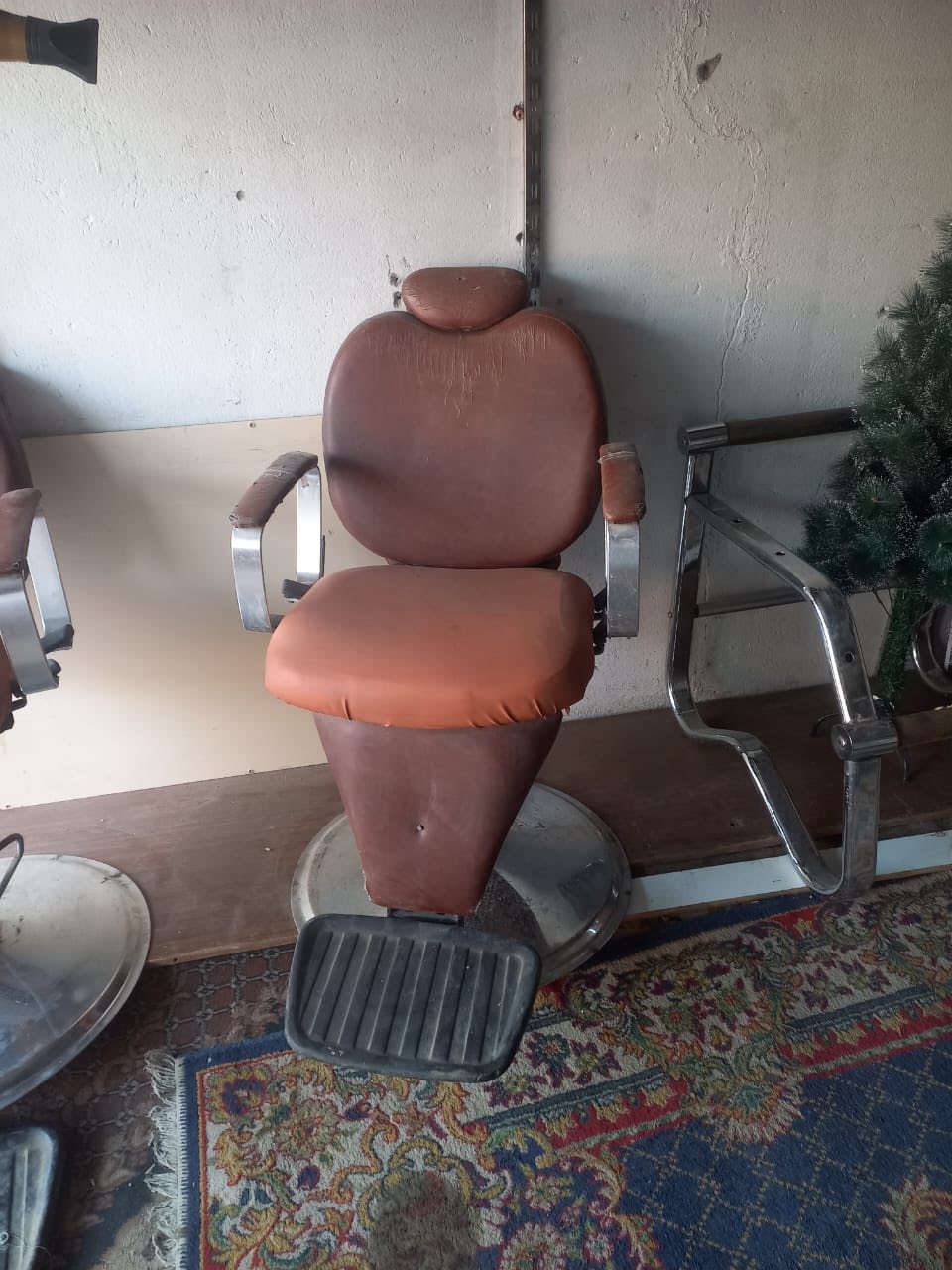 غراض صالون للبيع
مكان بغداد مدينه الصدر
تواصل على الخاص


**إذا كنت صاحب هذا الإعلان وتريد حذفه لأي سبب، رجاءا أرسل رسالة إلى الدعم الفني**