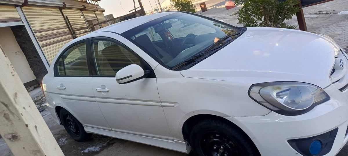 السلام عليكم اكسنت للبيع موديل 2011 بيها صبغ بس بل باب مال سكن والجاملغ قليل كلش مكينه 1600 كفاله عامه كير أو مكينه ول كشر تحويل ثاني يوم السعر 90$ورقه أو بيها مجال مكاني البلديات شارع المرور الرقم ***********الشري يخالبر
