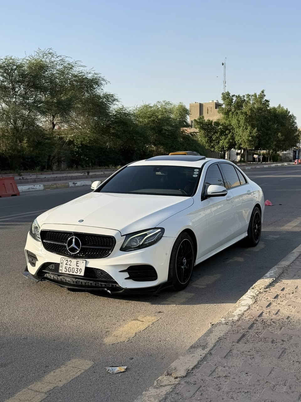 ‏🚘🔥Mercedes-Benz - E300 - 2017 🔥🚘

امريكيه حادث بنيد فقط وبيهة بارد بلباب الخلفي بسيط ماشية 100k
رقم اربيل الجديد تحويل او وكاله تدلل
بيهة باج تضليل خاص بالسيارة

🌟 المواصفات:🔥

كت كامل AMG 
لحية
دفيوزر
شفقة
جناح 
ويل 

      5 وضعيات للقياده  يعني تتونس 

✨ فول مواصفات (بنراما باللون الاسود بلاد

✨اشاير ترحب علامة مرسدس

مرلي قلاب عند الرجوع

✨ ايقاف عن بعد توقف ذاتي 

✨ شاشة حديثة + نظام معلومات متكامل

✨ كاميرات + حساسات + تبرد مركزي + انارة محيطيه

✨ مقاعد جلد فاخرة  + مقاعد هيتر + مقاعد كهرباء

 لايتات مولتي اعلى مواصفات بالمارسيدس + دبل ليد

مكينة كير لغد شاصي كلة مكفول سيارة حيل جديدة 

السعر 245 ونص بيهة مجال  لتقارنهة بالمهجومات
مكاني بغداد الطابية


**إذا كنت صاحب هذا الإعلان وتريد حذفه لأي سبب، رجاءا أرسل رسالة إلى الدعم الفني**