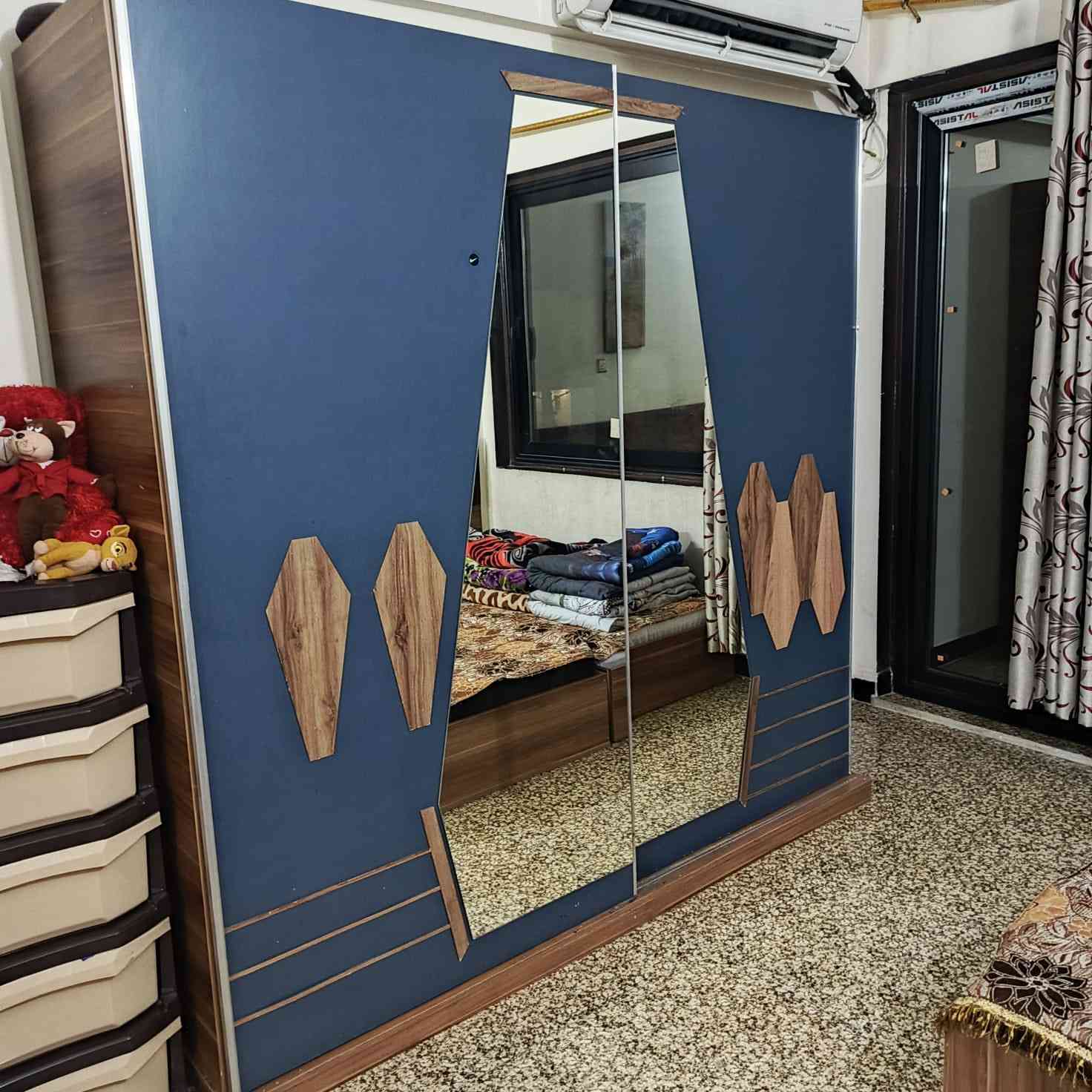 غرفتين نوم مستخدمين نضاف بسعر حلو للتواصل حصرا ع رقم ***********
