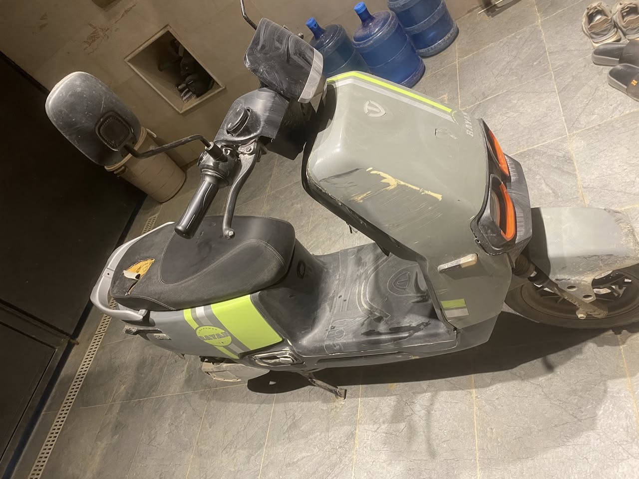 السلام عليكم
دراجة شحن ريان للبيع
بيها ثنين بصمات
المواصفات ٦ بطاريات دبل تمشيك الشحنة الوحدة مسافة ٥٤ كيلو وسرعتها ٥١ وبيها گير ٣ سرع السعر 450 وبي مجال
مكاني الكرادة
للمراسلة والاستفسار على الرقم
***********
