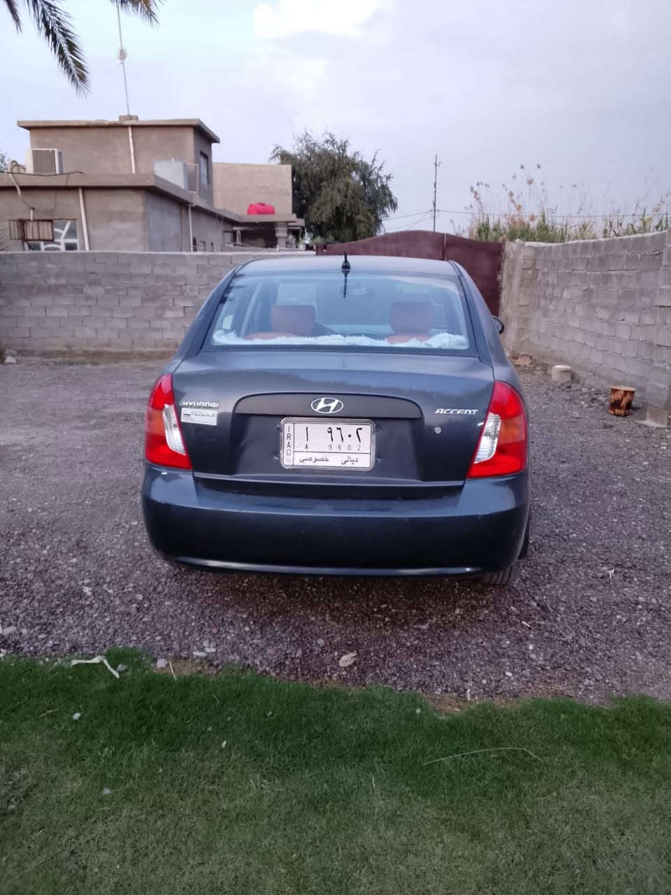 سلام عليكم اكسنت سيارة ابلاديه وجديده للبيع للاستفسار اتصال عل رقم ***********
