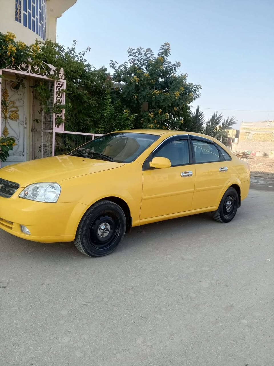 اوبترا موديل 2011 رقم ذي قار انكليزي بأسمي مصفره هيئه وغرامات سنويه لغايه ٢٠٣٠ سياره كير ومحرك جدد سياره كير ومحرك وحداديه وكهربائيات وتخم تاير وتبريد كله جديد سياره جاهزة اي نقص مابيه سياره مال جناي مكفوله من ضربة وتبديل مصبوغه جماليه فقط  سعر ٦٢$  وبيه مجال قليل مكان سياره ناصرية حي اور  رقمي ***********
