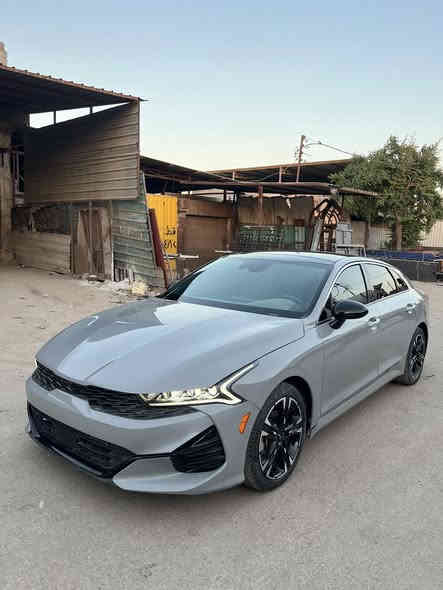 Kia K5 2022 gt line
فول مواصفات بنوراما بصمة جلد حساسات وباقي المواصفات المعروفة 
حادثها موضح بالصور 3 قطع صبغ
السعر  154 وبيها مجال ان شاءالله 
 حره بدون رقم
مكان السيارة كربلاء 
***********
