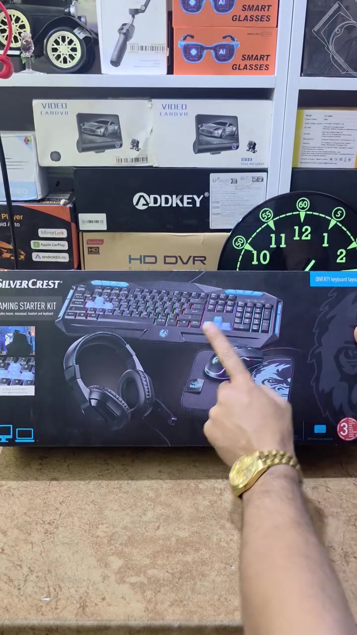السلام عليكم 
كيبورد +ماوس+سماعه+باند ماوس
بكج كامل rgb
السعر ٢٥


**إذا كنت صاحب هذا الإعلان وتريد حذفه لأي سبب، رجاءا أرسل رسالة إلى الدعم الفني**