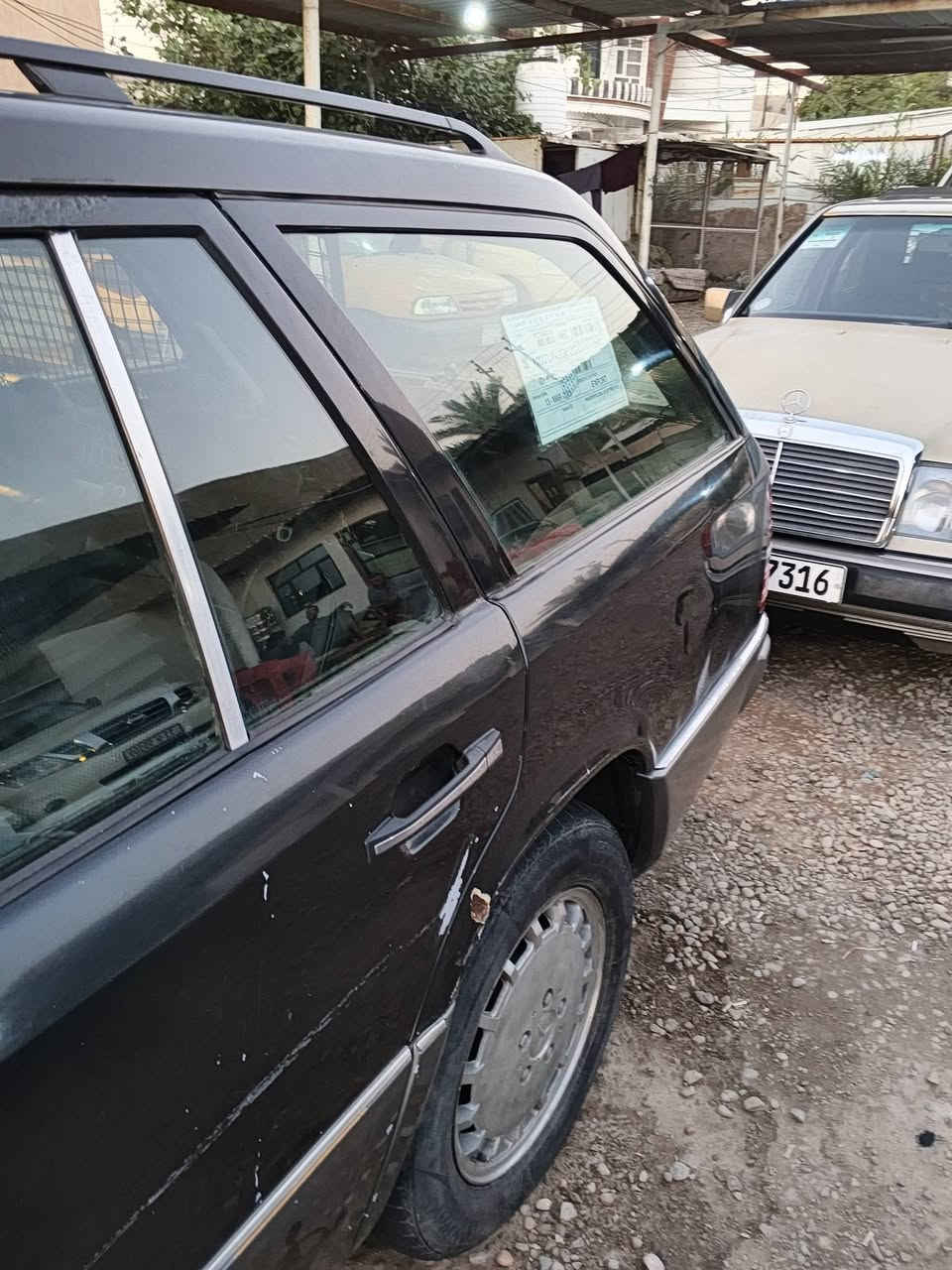 مارسدس E300
مكينة 6 بلادي
صبغ عام جماليه
رقم بغداد انكليزي 
مكينه كير كفاله
تخم تاير
صدرهة خير من اللة 
كهربائيات كله شغاله

مكانه ديالى جديدة الشط

سعر 45 

***********
