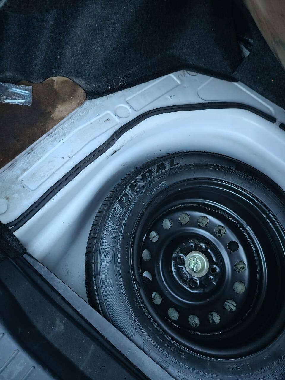 السلام عليكم
                                            BYD 2013
محرك .. شرط
عادي
 شرط
سنويه 2030..
رقم نينوى ..
بيها كوبون بانزين .. 
مكان السياره موصل
حي الصحه سياره ماشيه 157 ع وضع شركه فوال موصفات 
***********
