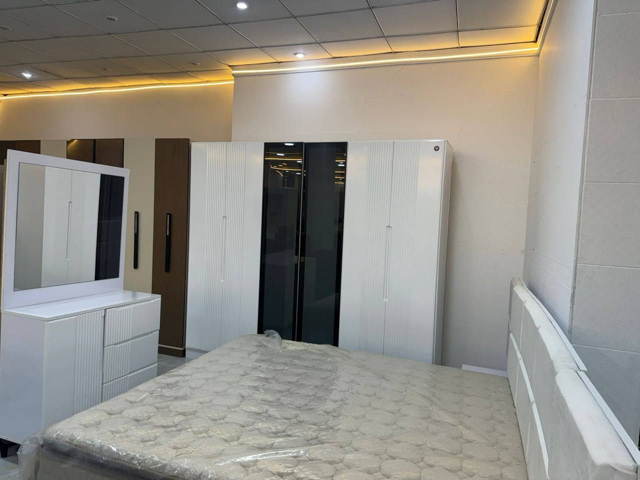 تم وصول عرف نوم جديده 5 قطع 
مراسله على واساب أو خاص رقم موبايل ***********
هردي عادل
