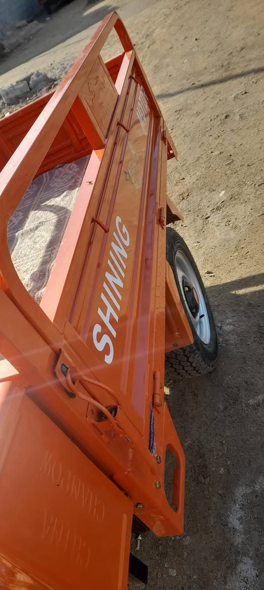 توته للبيع موديل 23 طالعه ب 26
***********
