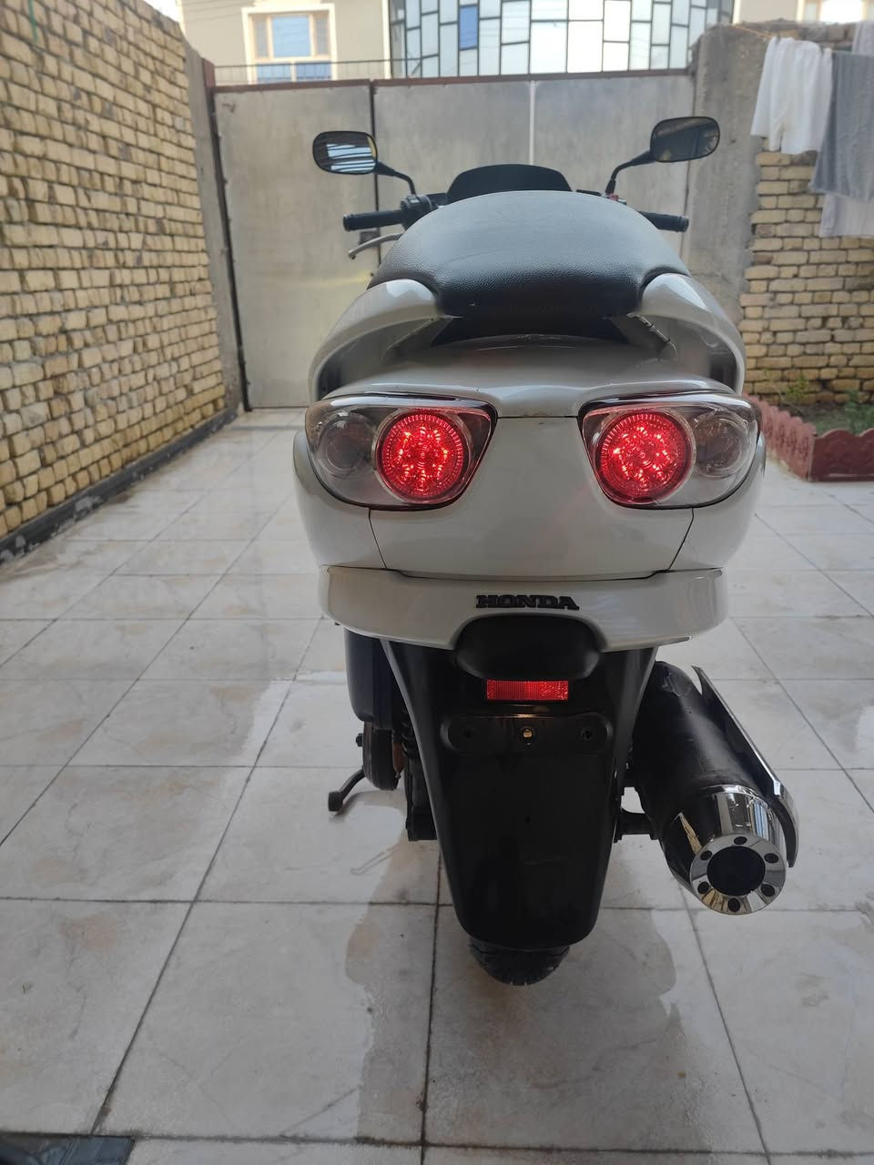 Hyundai Forza 09
* فورزه 09 هيونداي ماشية 31 الف حقيقي 

* منضومة زنون بلاد عالي ناصي .

* استاند صفح حساس.

* كرستال.

* لون صدفي أبيض.

* كلوب جنطه.

* 7 كير شغال

* كهربائيات كله شغاله.

* ادامه كامله اكلجات امامي خلفي.

* ادامه كامله منضومة بانزين
فيتبم جديد 
نوزل جديد 

* المحرك نضيف لانضوح ولا تنقيص خير من الله 

دسكات بريك امامي جديد
دسكات بريك خلفي جديد 

ماي راديتر اخضر زيتي 
دهن امزويل الميتريك احسن نوعية 

الكفرات بيها شخوط بسيطه مامبينه ونصبتها حلوه شكلها جديده 

الدراجة اوراق منفيس كمرك مدفوع + ورقة معرض + مكاتبة 

السعر ( مليون و450 ) 💸

مكاني ناصرية مركز 
***********
